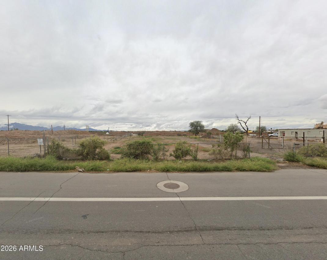 4642 S 27th Ave., Phoenix, AZ 85041