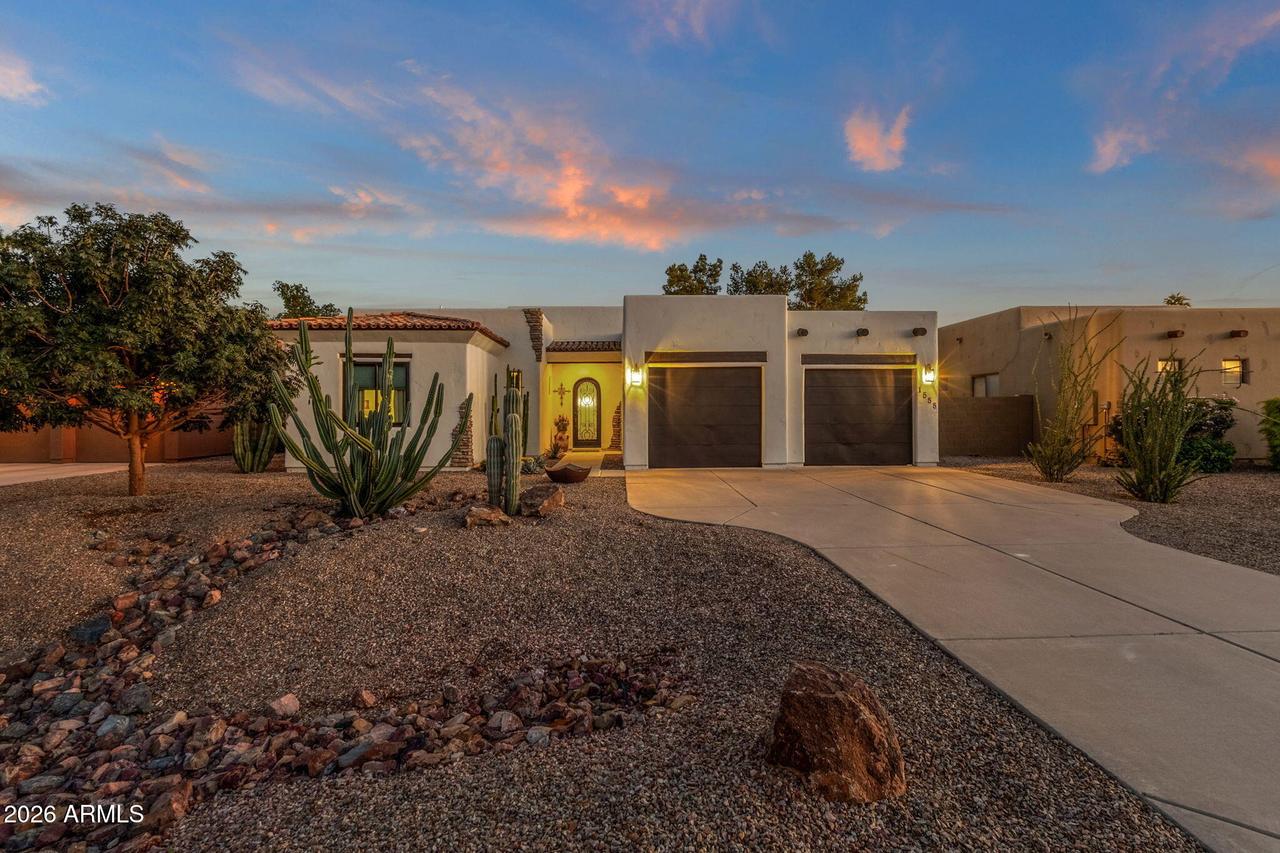 1555 E Kings Ct., Gilbert, AZ 85234
