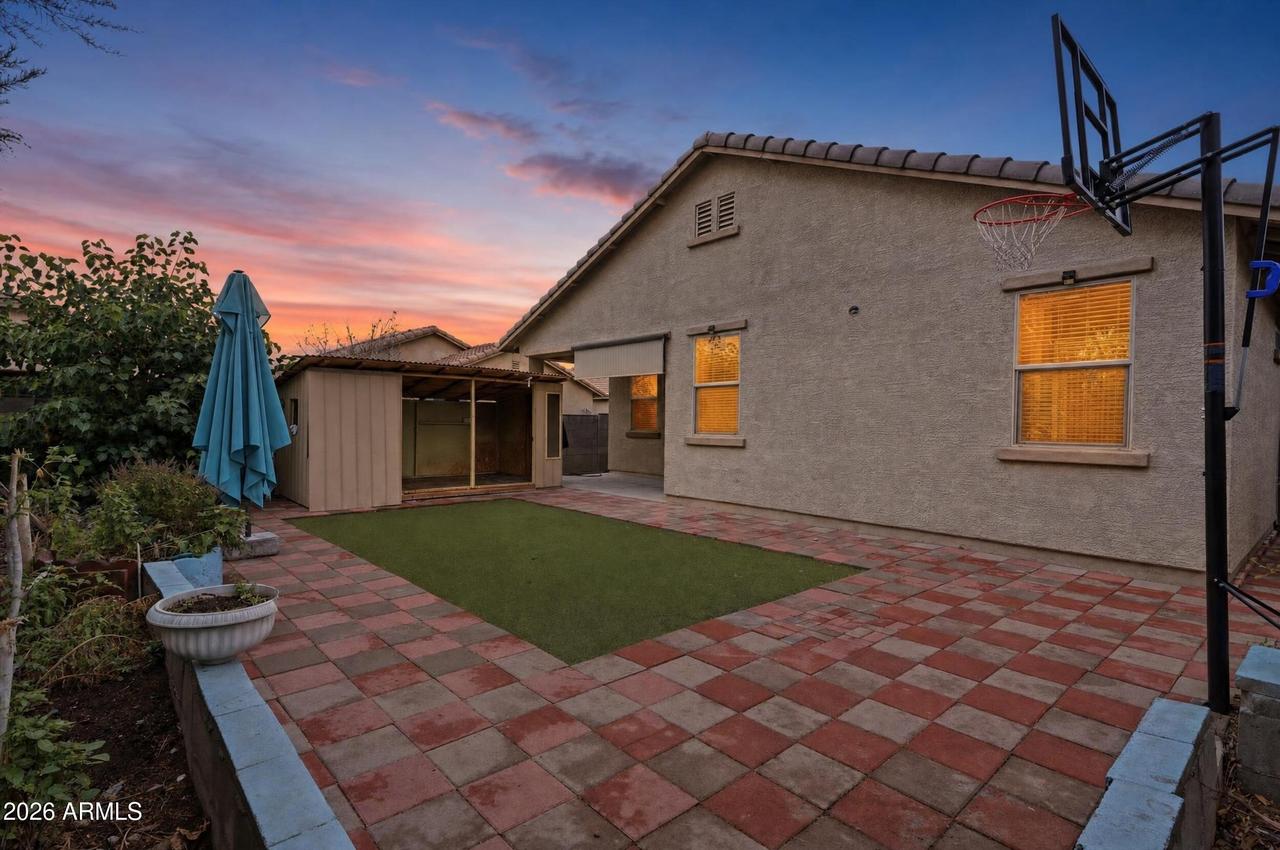 8917 N 90th Ave., Peoria, AZ 85345