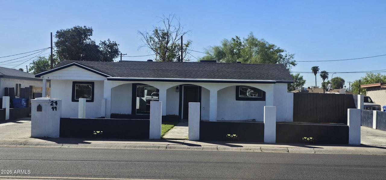 2711 W Campbell Ave., Phoenix, AZ 85017
