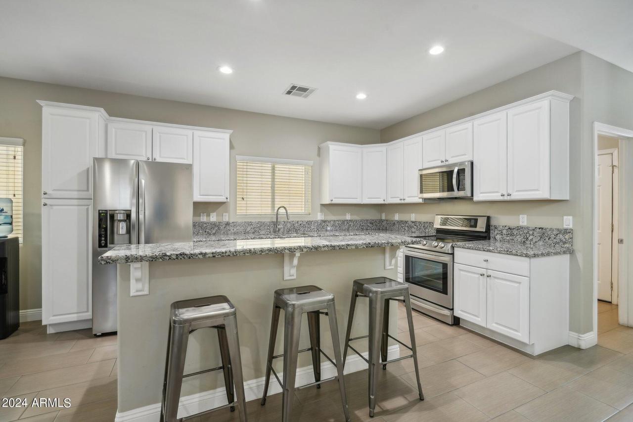8487 W Washington St., Peoria, AZ 85345