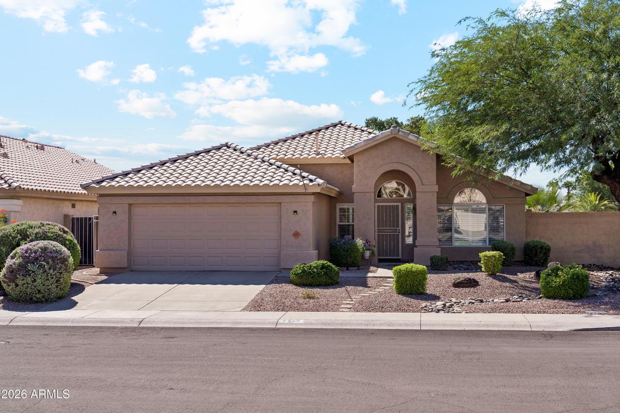 6637 W Crest Ln., Glendale, AZ 85310