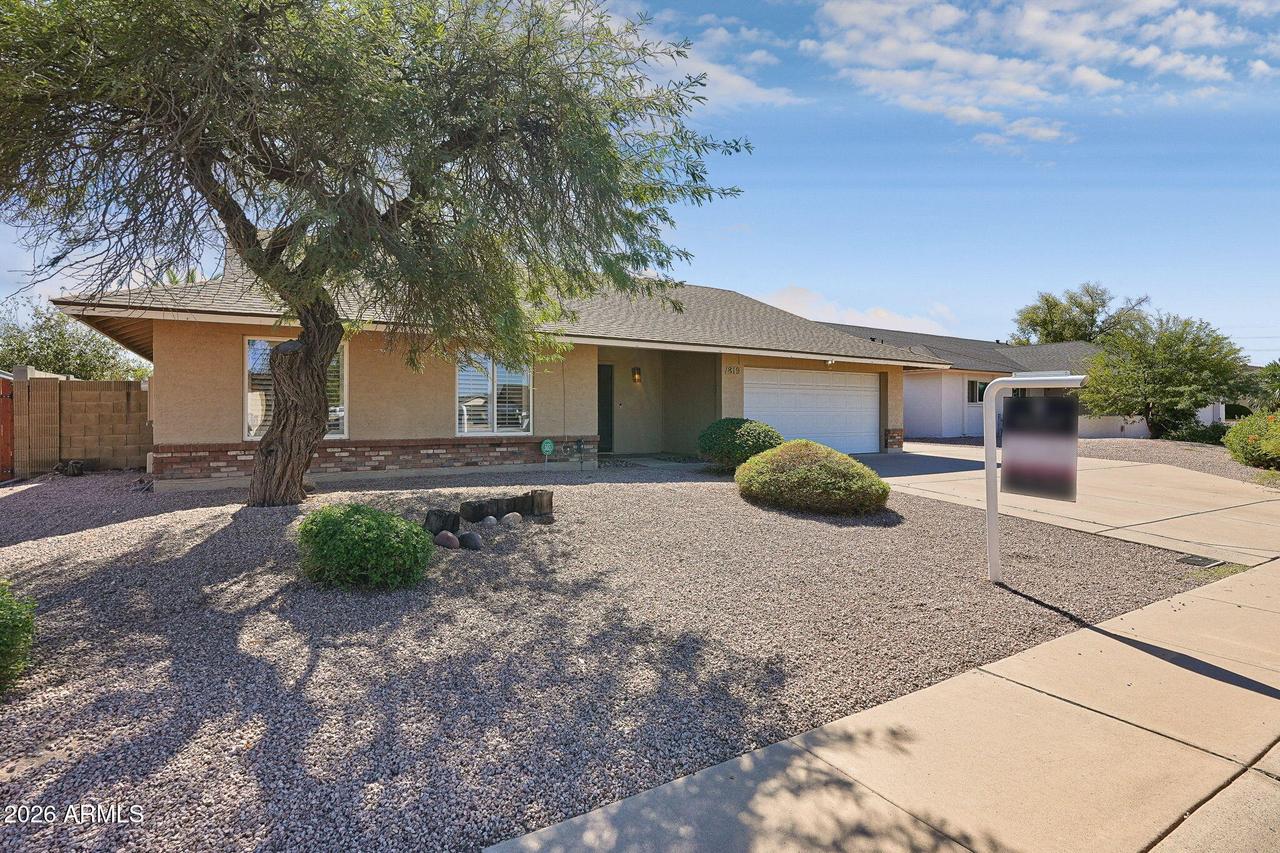 819 W Lodge Dr., Tempe, AZ 85283