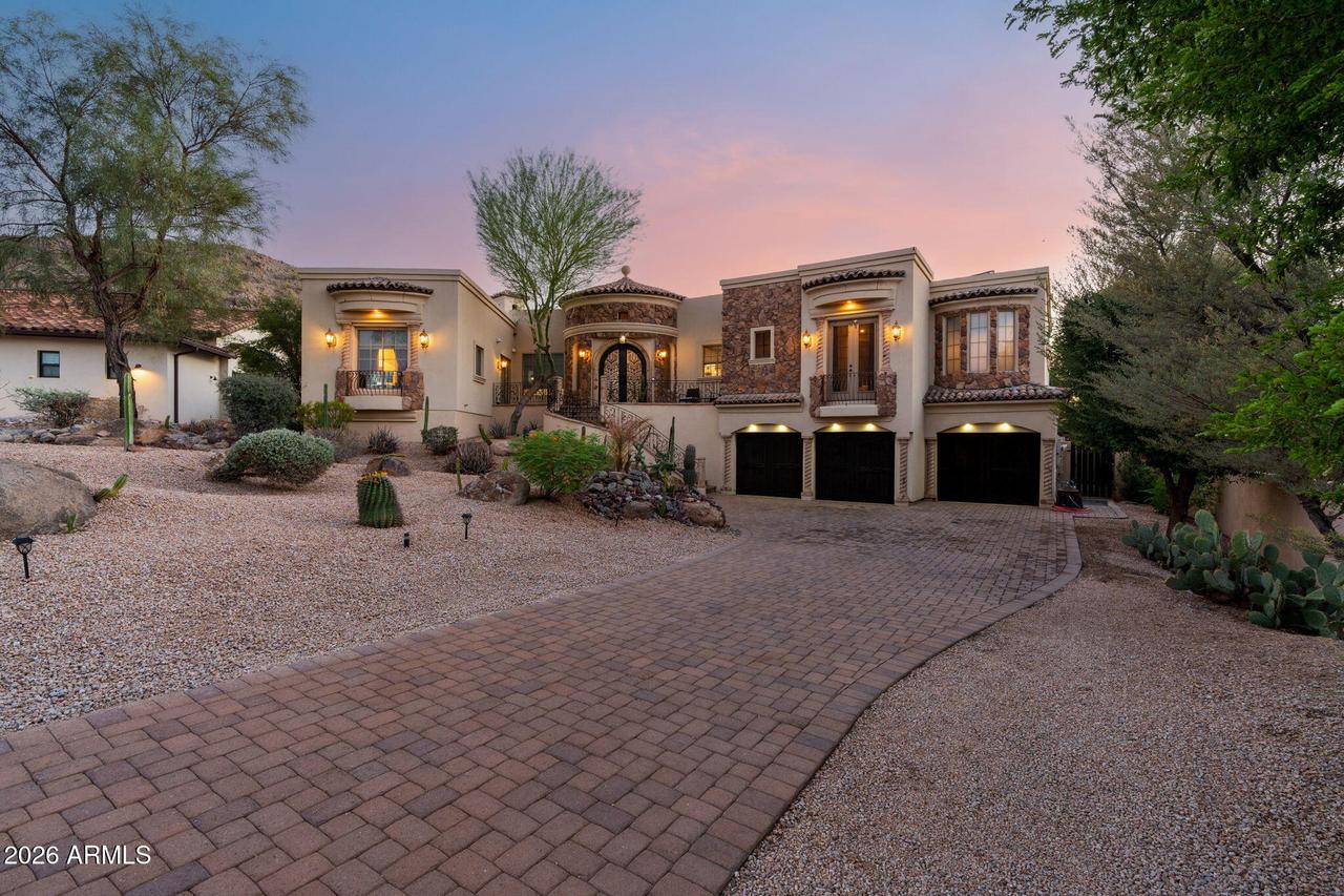 18425 W Santa Irene Dr., Goodyear, AZ 85338