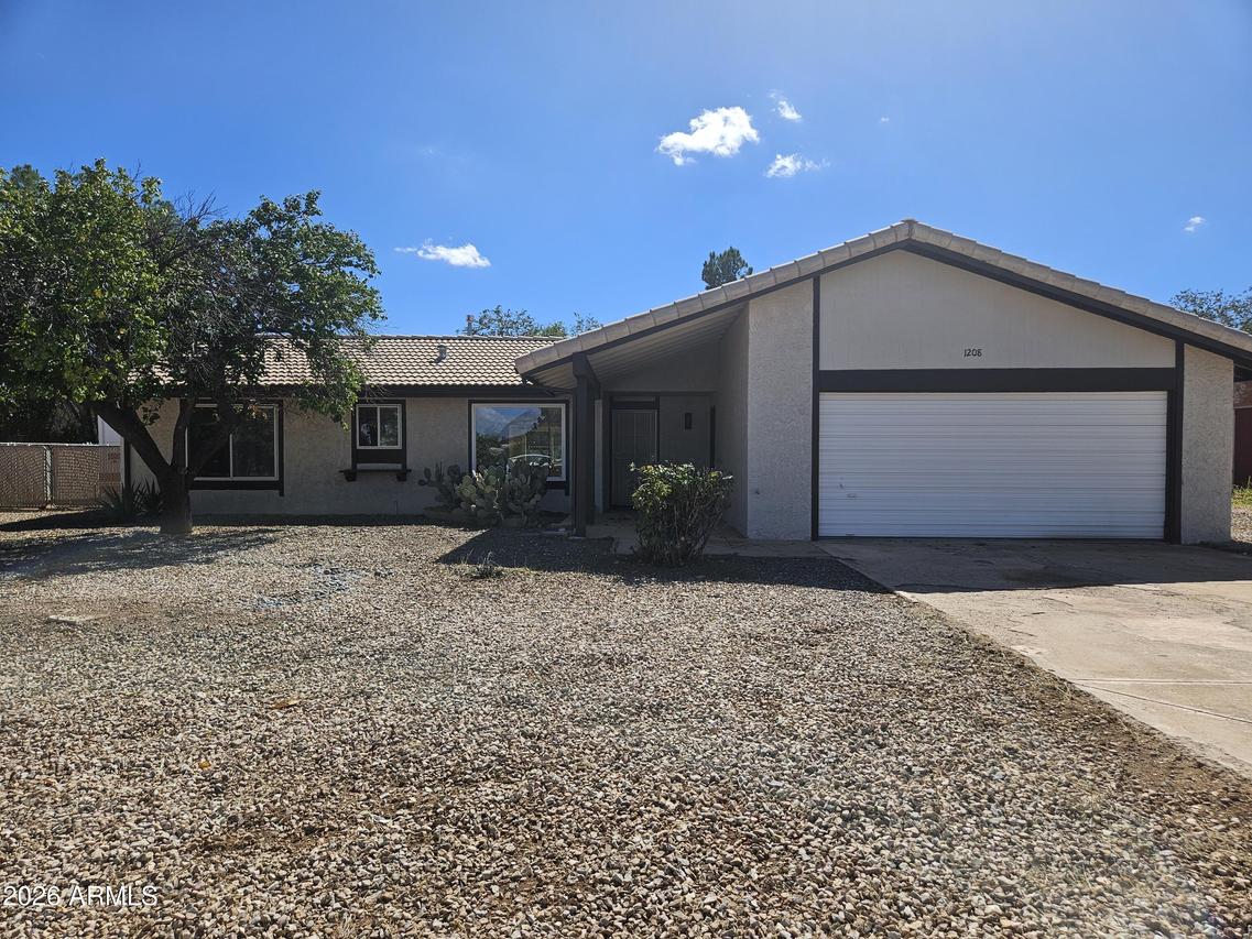 1208 E Klassen Ct., Pearce, AZ 85625