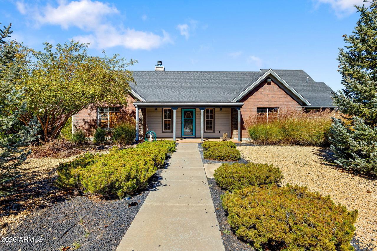 6668 Cherry Blossom Ln., Show Low, AZ 85901