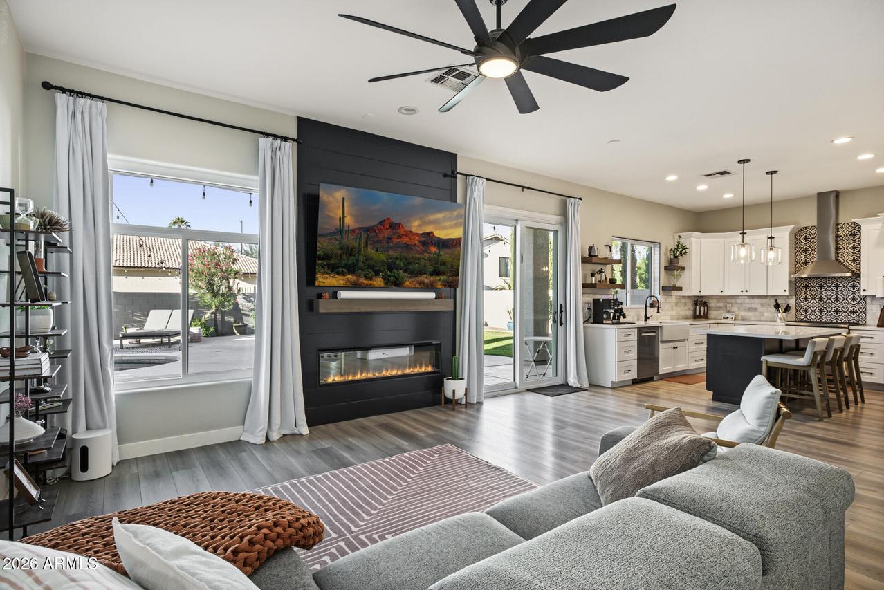 230 E Arabian Dr., Gilbert, AZ 85296