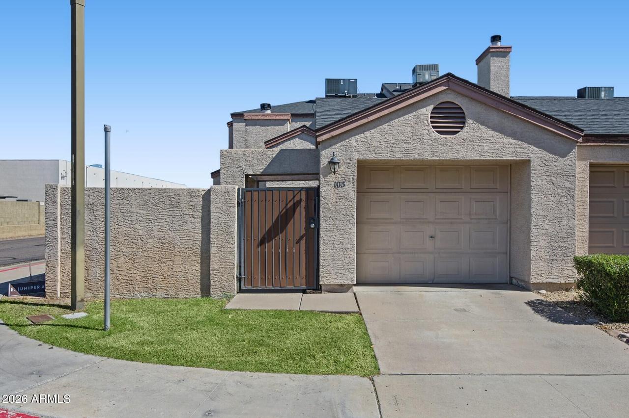 16645 N 32nd Pl. #105, Phoenix, AZ 85032