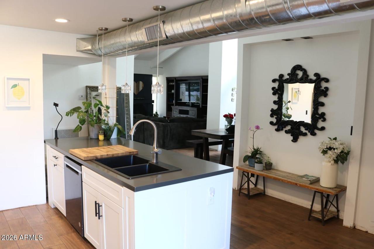 2521 N Miller Rd., Scottsdale, AZ 85257