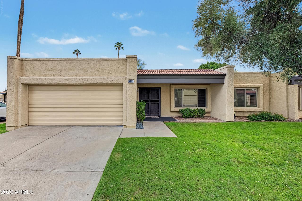 2203 W Marlette Ave., Phoenix, AZ 85015