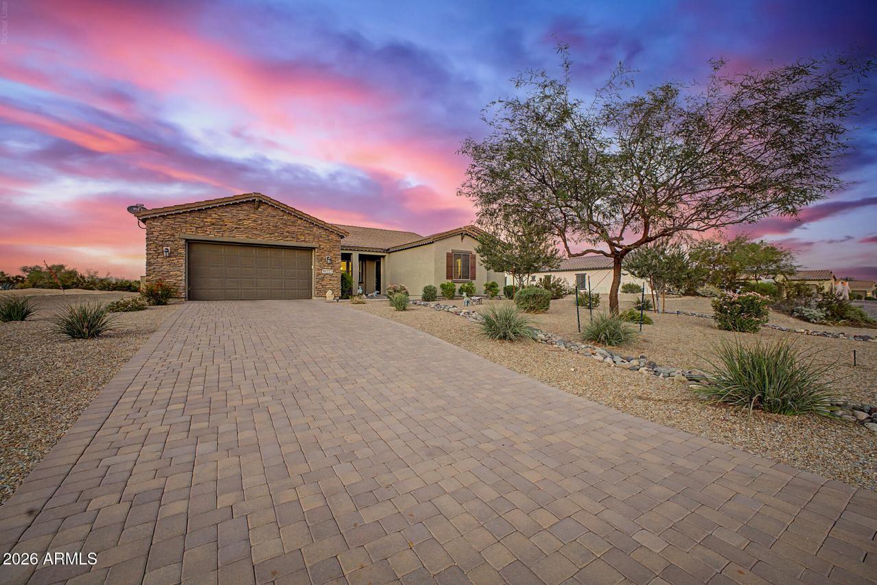 19232 W Echo Ln., Waddell, AZ 85355