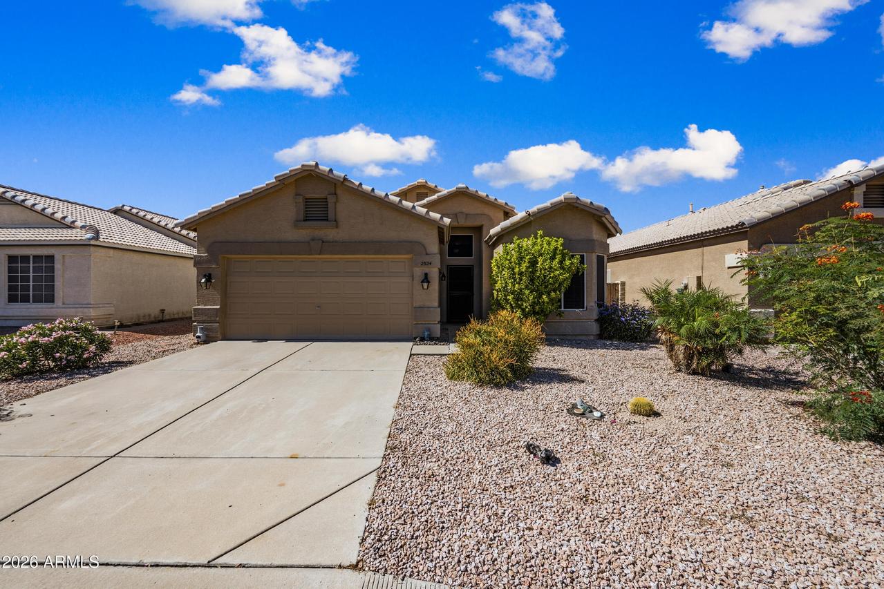 2524 N Sunaire St., Mesa, AZ 85215