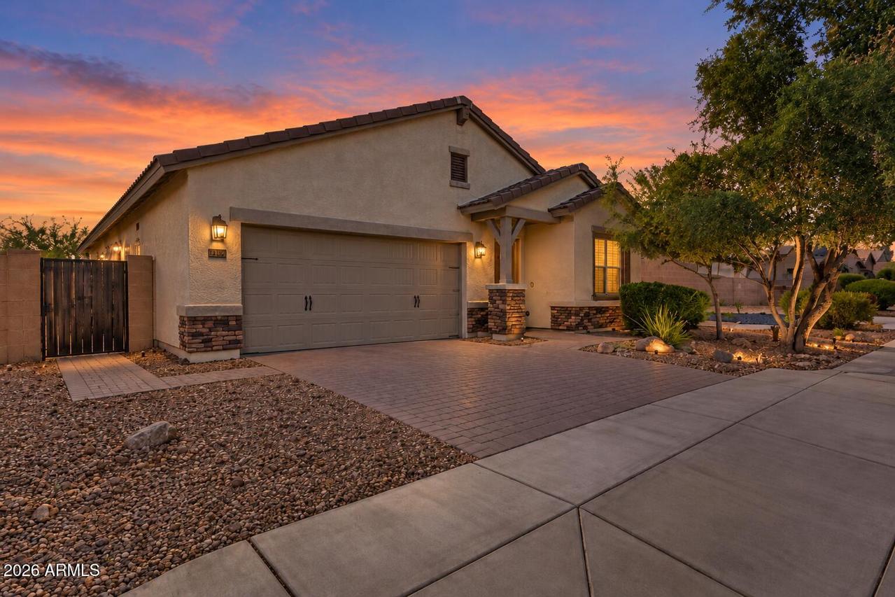2917 W Laredo Ln., Phoenix, AZ 85085