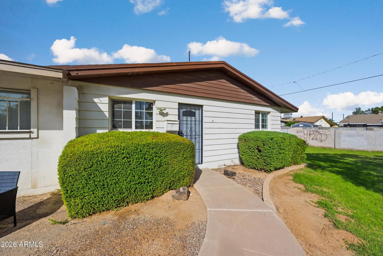 7113 W Minnezona Ave., Phoenix, AZ 85033