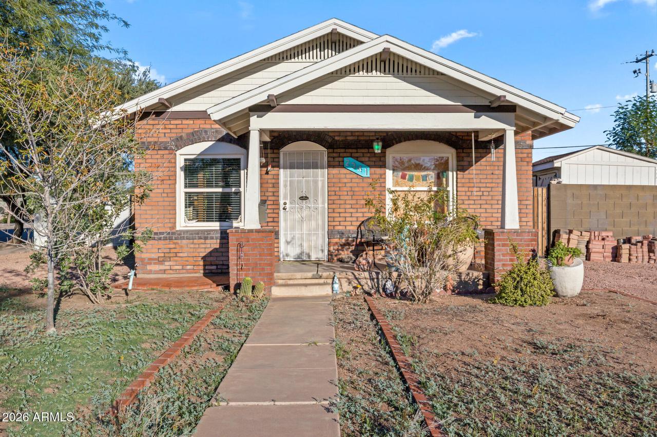2341 N Edgemere St., Phoenix, AZ 85006