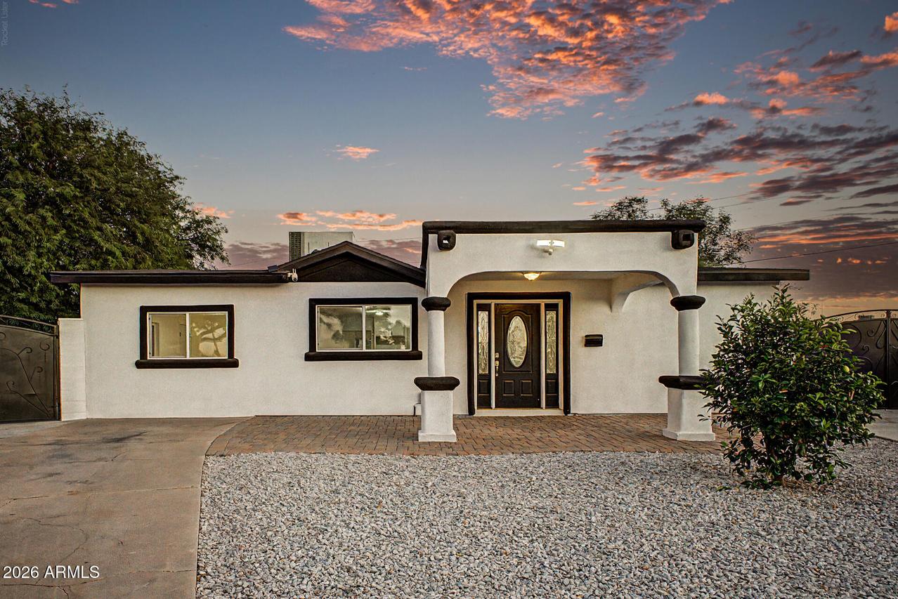 7715 W Crittenden Ln., Phoenix, AZ 85033