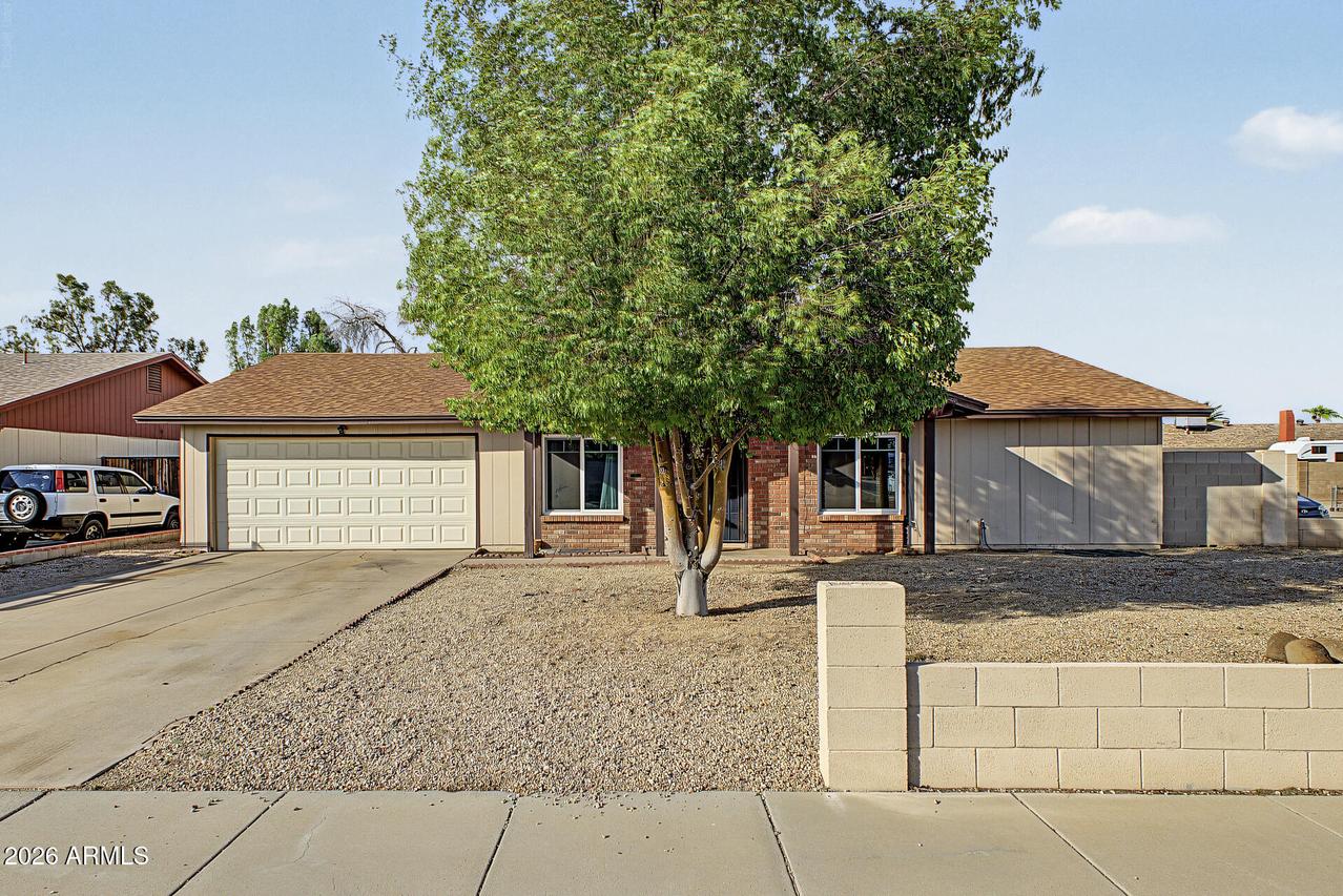 8602 W Heatherbrae Dr., Phoenix, AZ 85037
