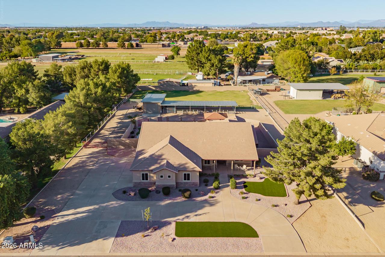1744 E Country Ln., Gilbert, AZ 85298