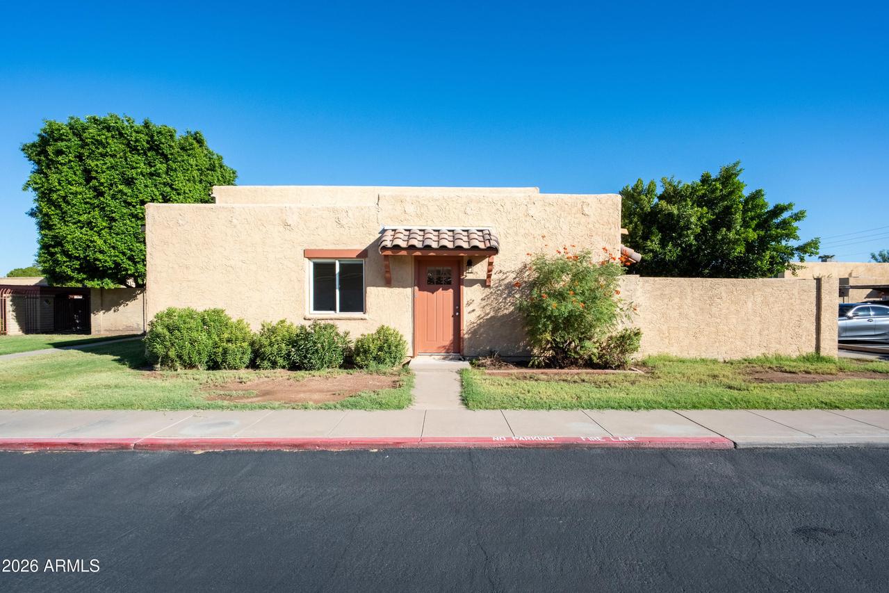 948 S Alma School Rd. #136, Mesa, AZ 85210