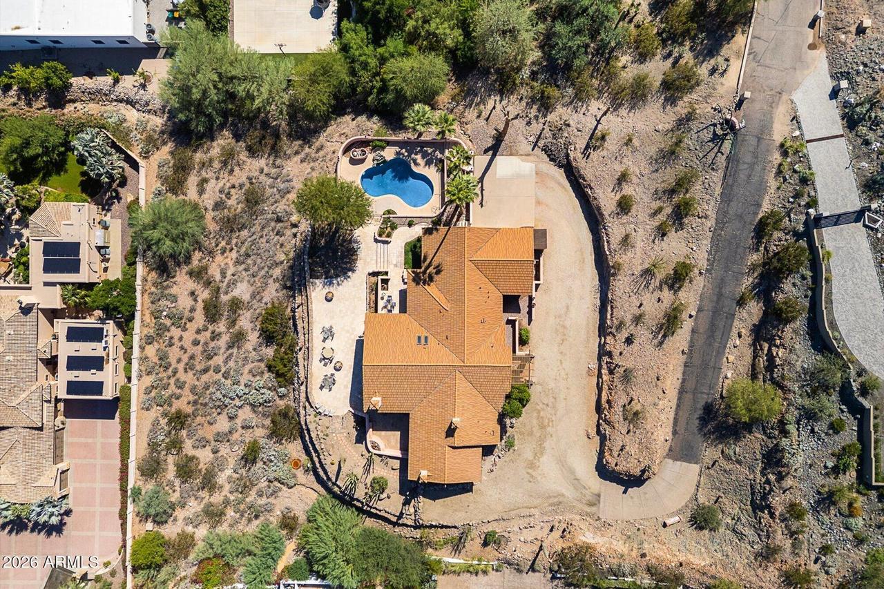 7600 N Moonlight Ln., Paradise Valley, AZ 85253