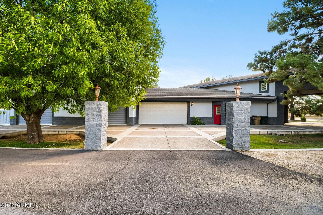 7740 W Orangewood Ave., Glendale, AZ 85303