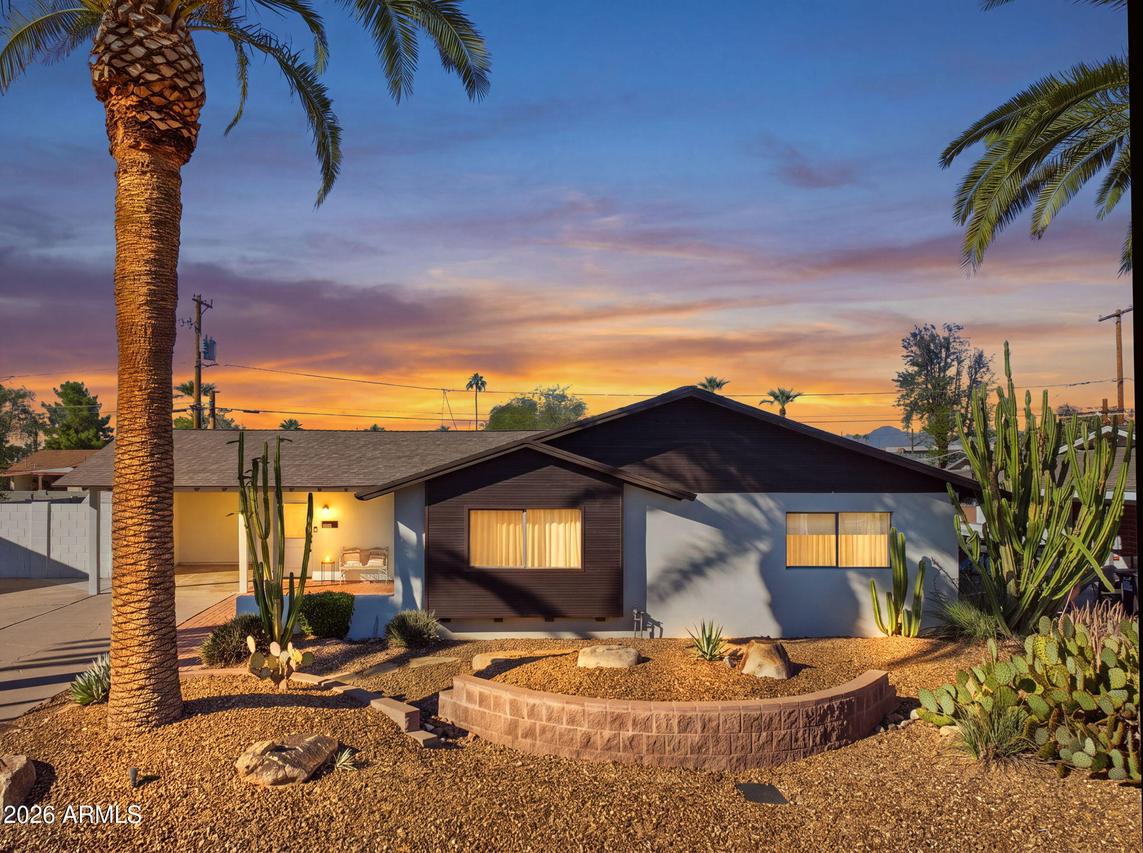 8702 E Highland Ave., Scottsdale, AZ 85251