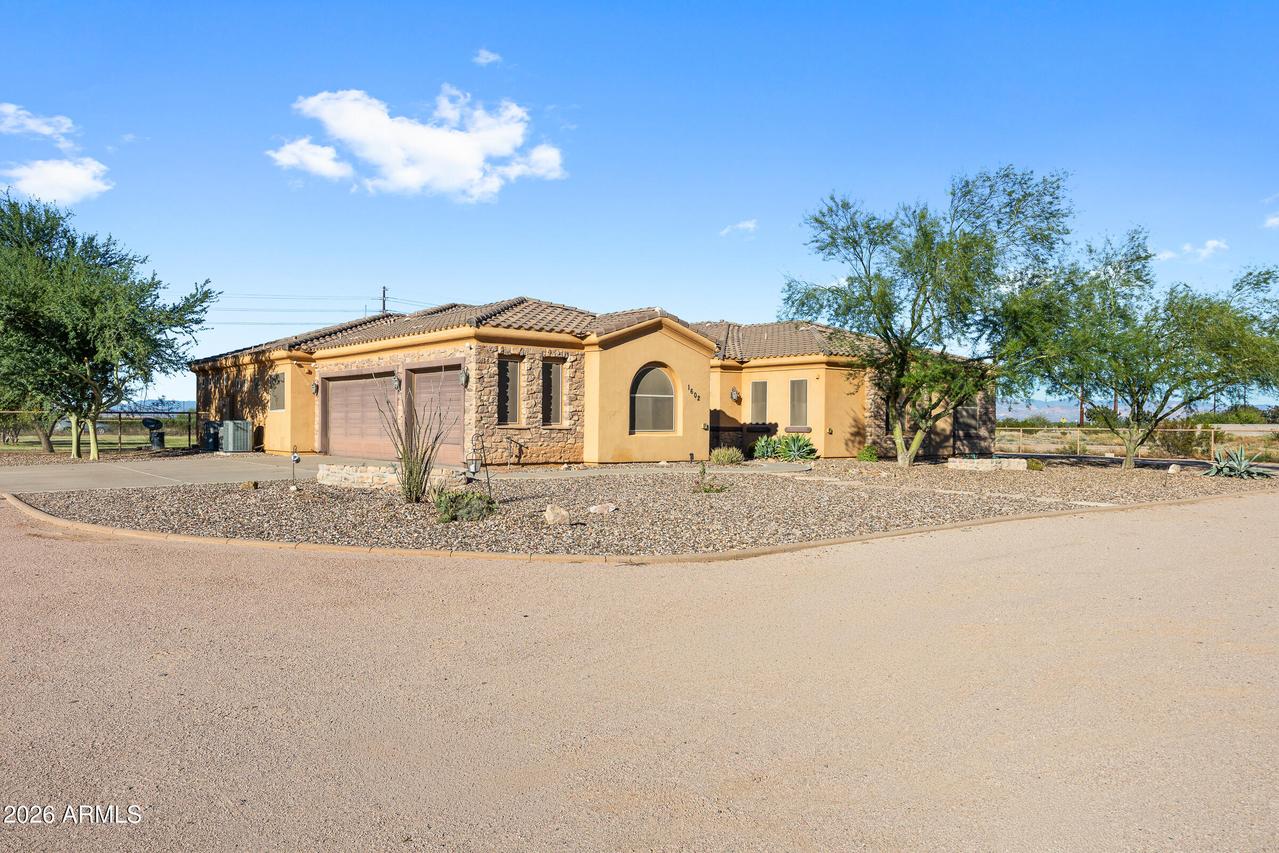 1602 E Lobo St., San Tan Valley, AZ 85140