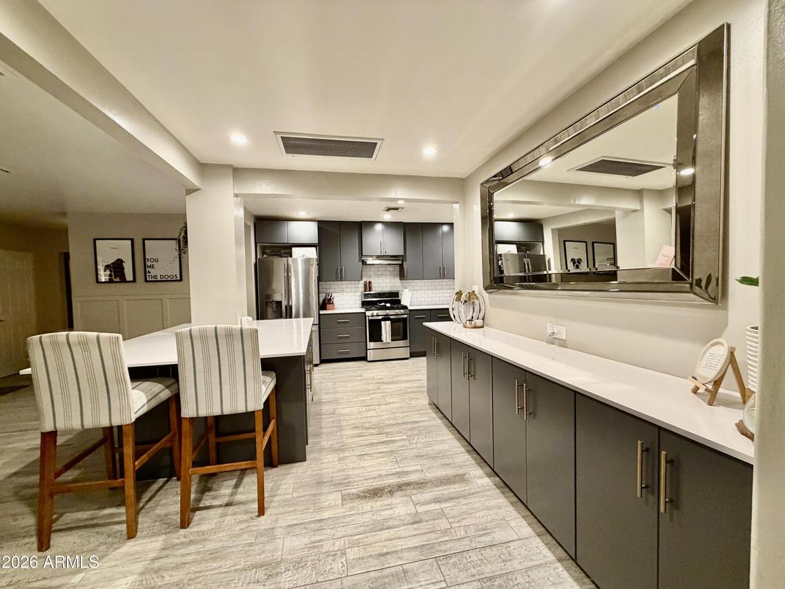 7025 N 10th Pl., Phoenix, AZ 85020