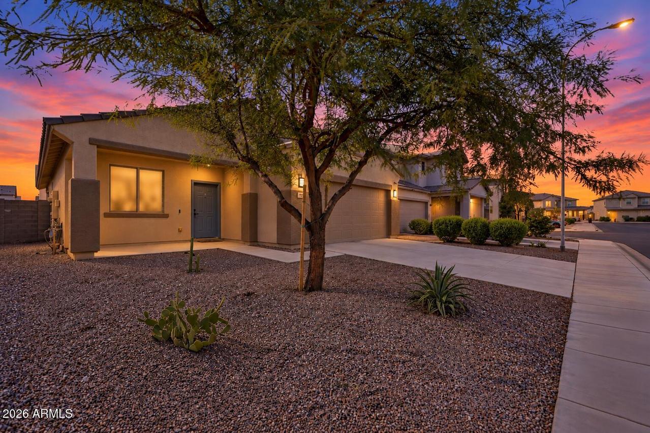 7337 W Magnolia St., Phoenix, AZ 85043