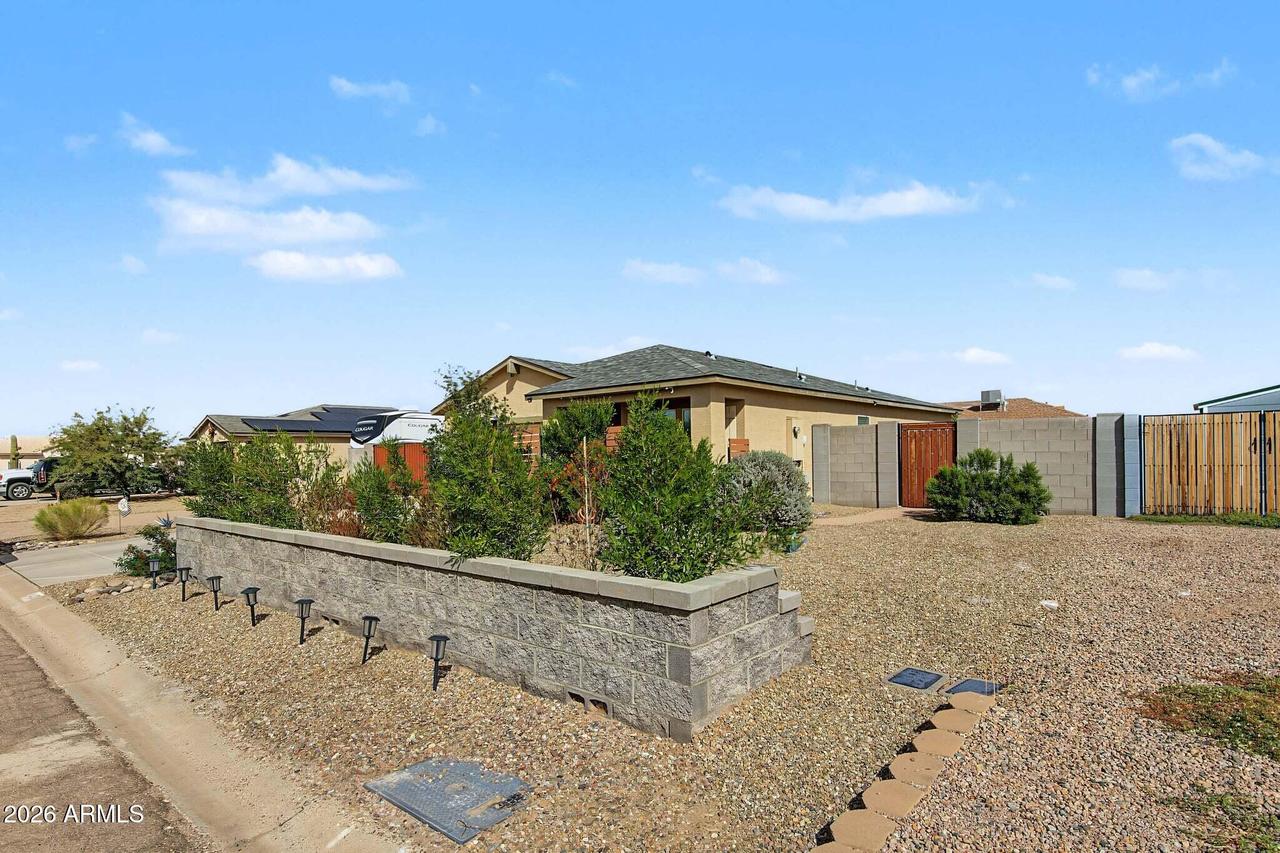 14433 S Capistrano Rd., Arizona City, AZ 85123