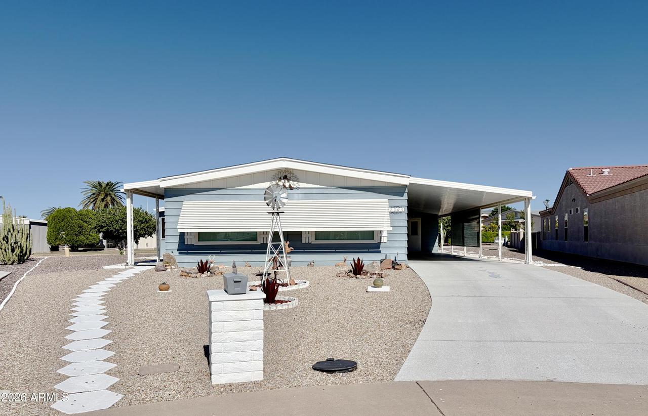 2305 N Floyd Dr., Mesa, AZ 85215