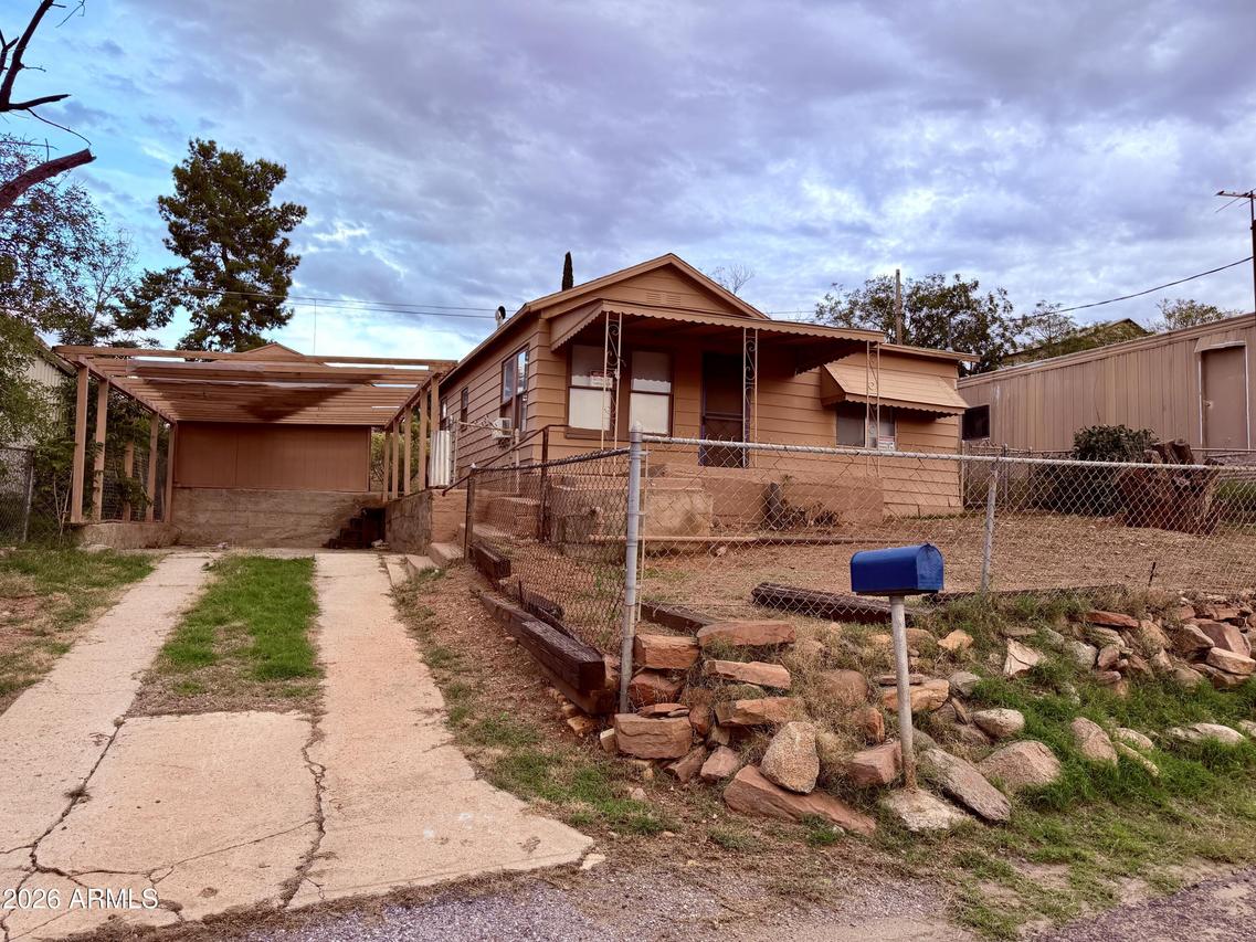 5675 S Mountain View, Globe, AZ 85501