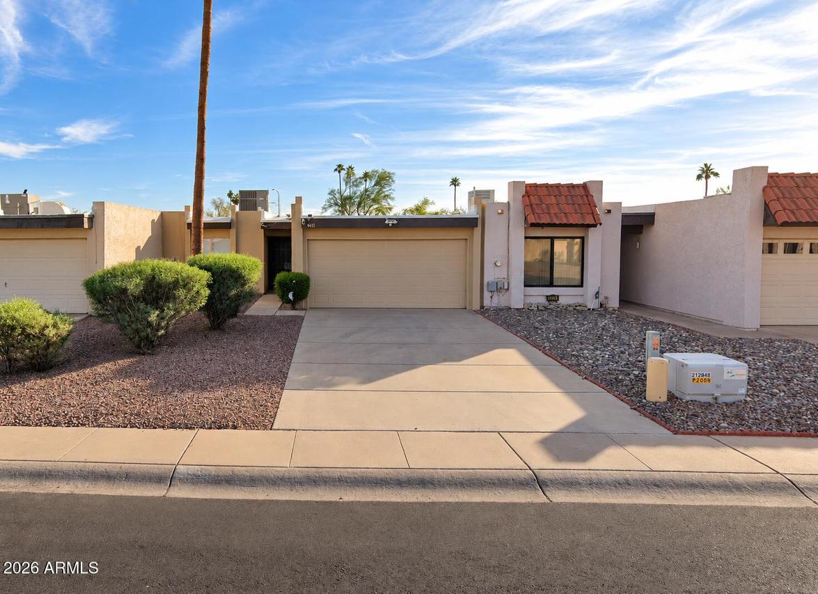 841 W Duke Dr., Tempe, AZ 85283
