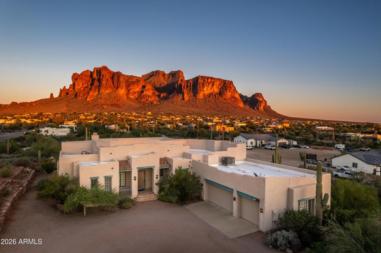 5065 E Mining Camp St., Apache Junction, AZ 85119