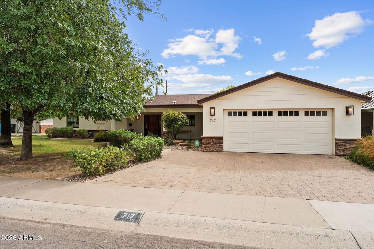 717 W Flynn Ln., Phoenix, AZ 85013