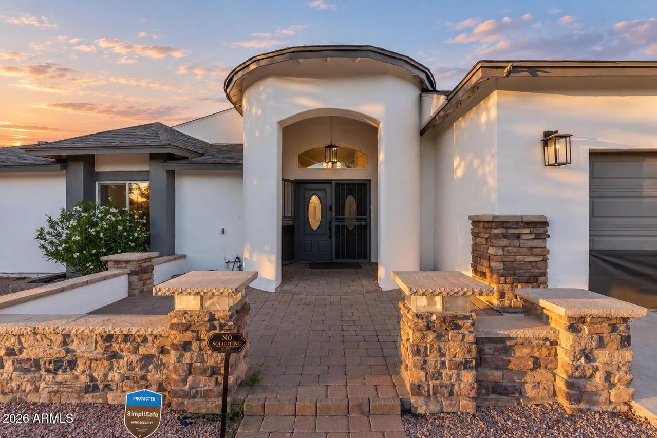 3202 E Oregon Ave., Phoenix, AZ 85018