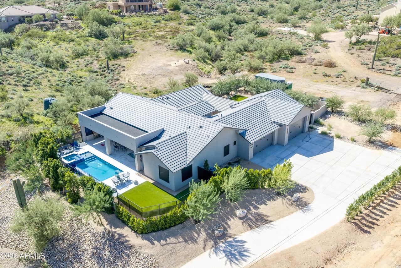 33620 N 7th St., Phoenix, AZ 85085