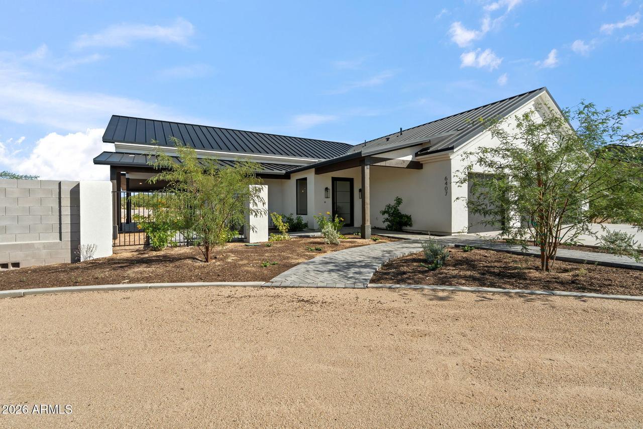 6407 E Lowden Rd., Cave Creek, AZ 85331