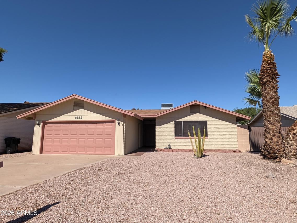 1552 E Flower Cir., Mesa, AZ 85204