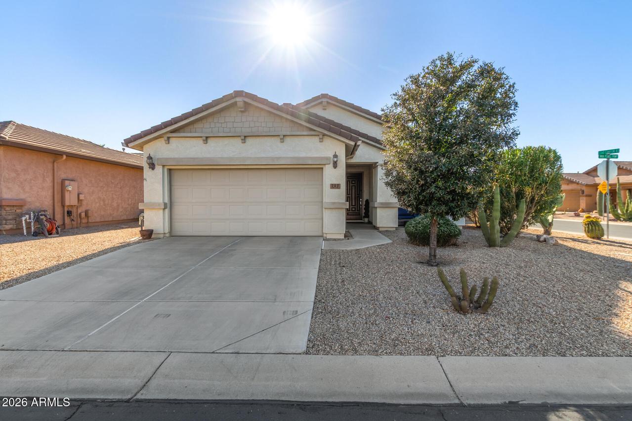757 W Twin Peaks Pkwy., San Tan Valley, AZ 85143