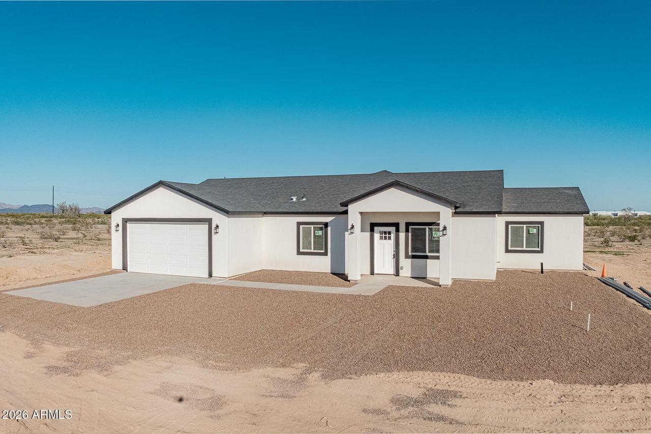 3905 N 423rd Ave., Tonopah, AZ 85354