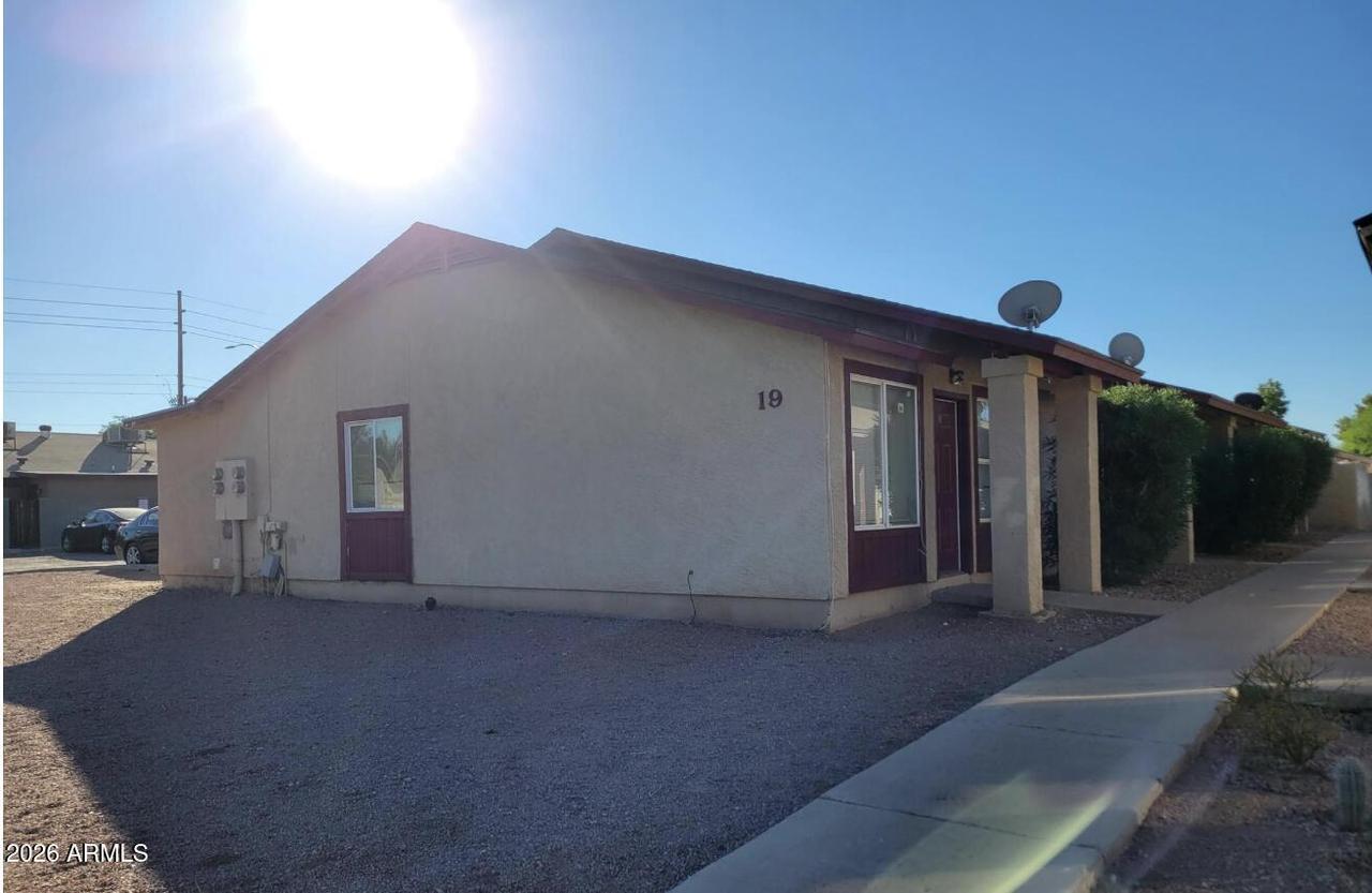 19 W Inglewood St., Mesa, AZ 85201