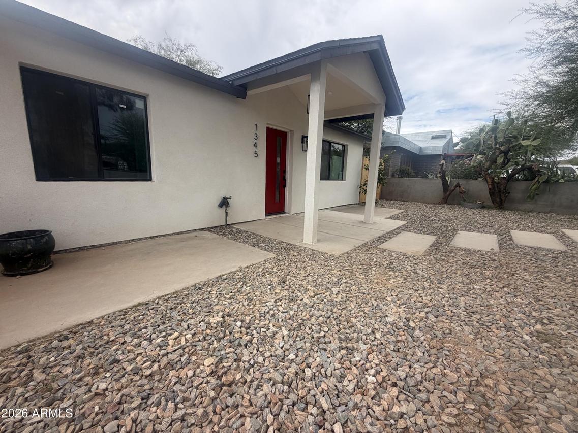 1345 E Shangri La Rd., Phoenix, AZ 85020