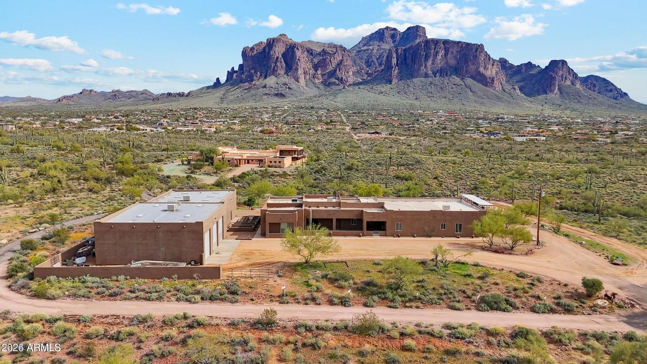 3285 N Mountain View Rd., Apache Junction, AZ 85119