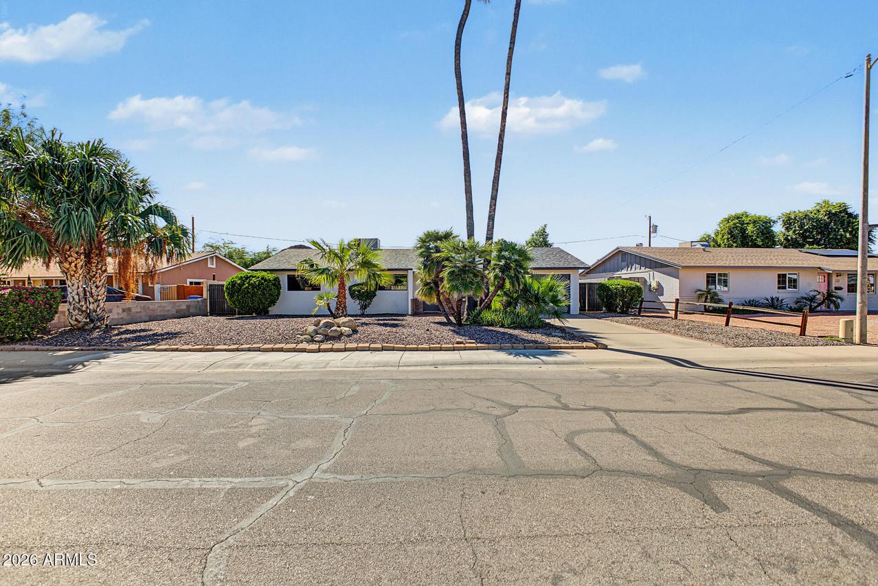 2501 E Blanche Dr., Phoenix, AZ 85032