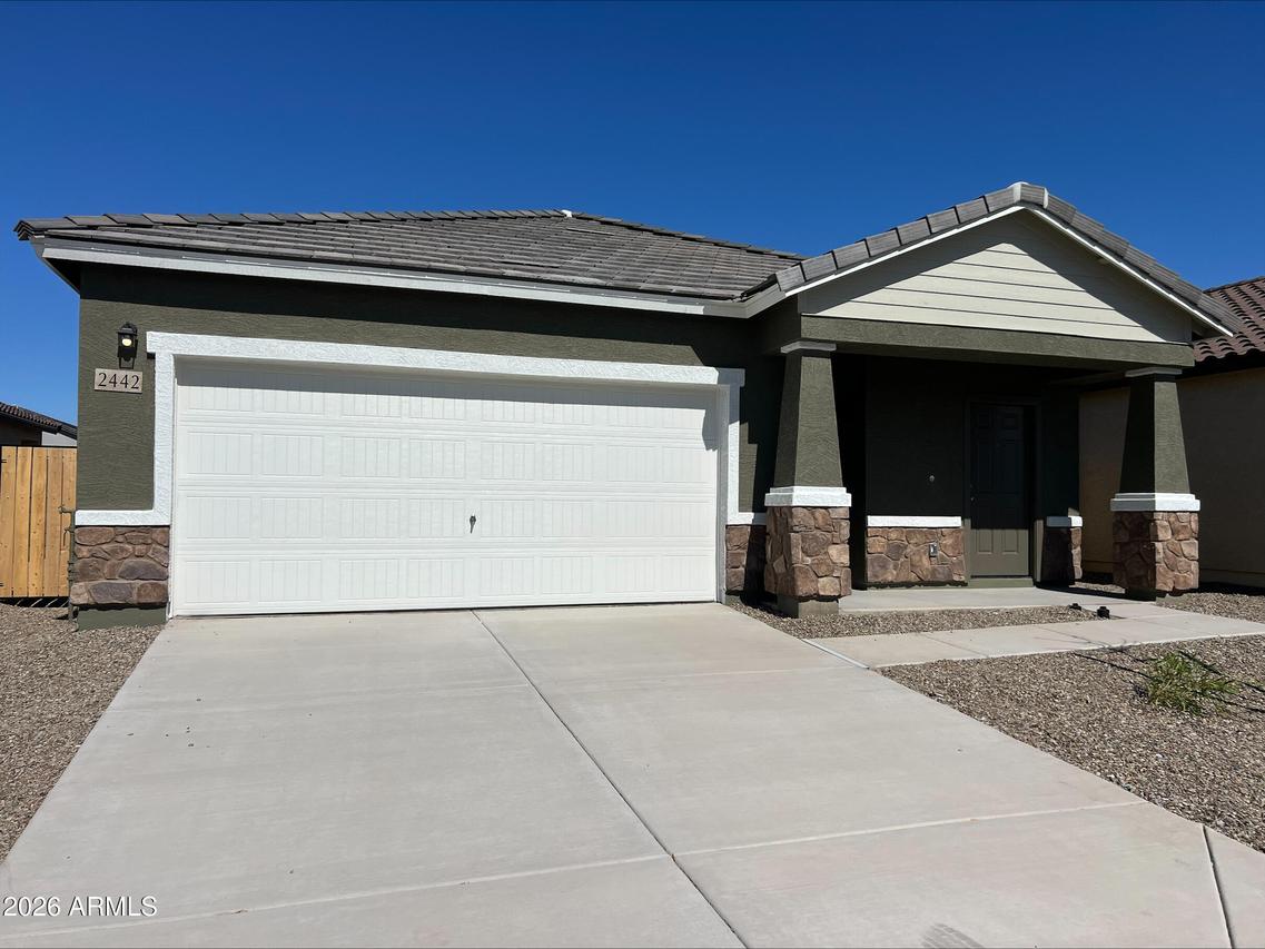 2442 E Equine Dr., San Tan Valley, AZ 85140