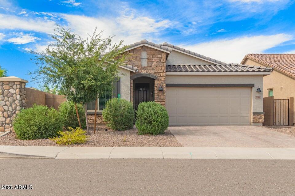 2238 W Emrie Ave., San Tan Valley, AZ 85144