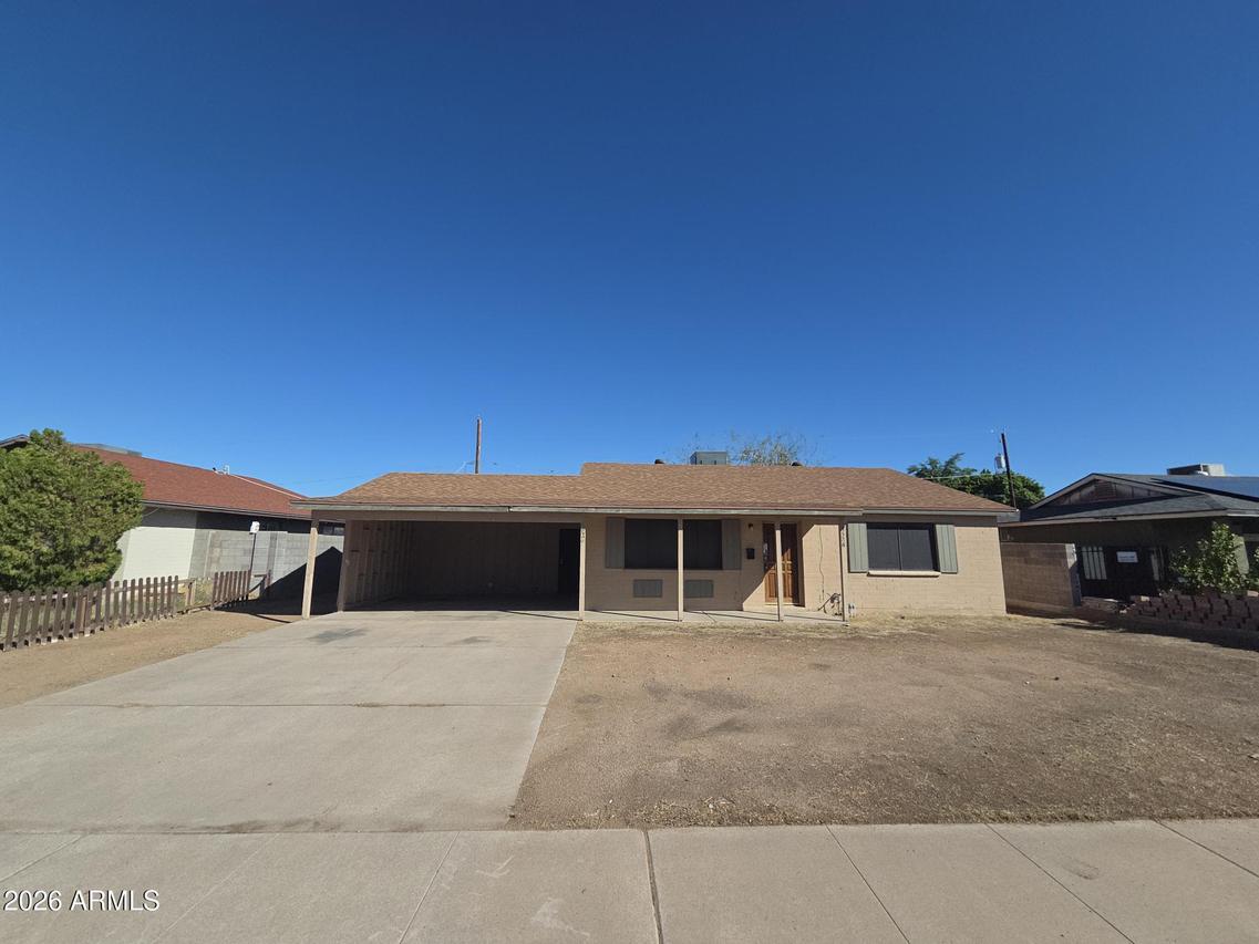 5526 W Lewis Ave., Phoenix, AZ 85035