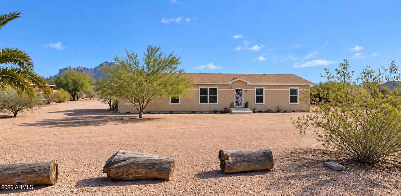 1495 N Valley Dr., Apache Junction, AZ 85120