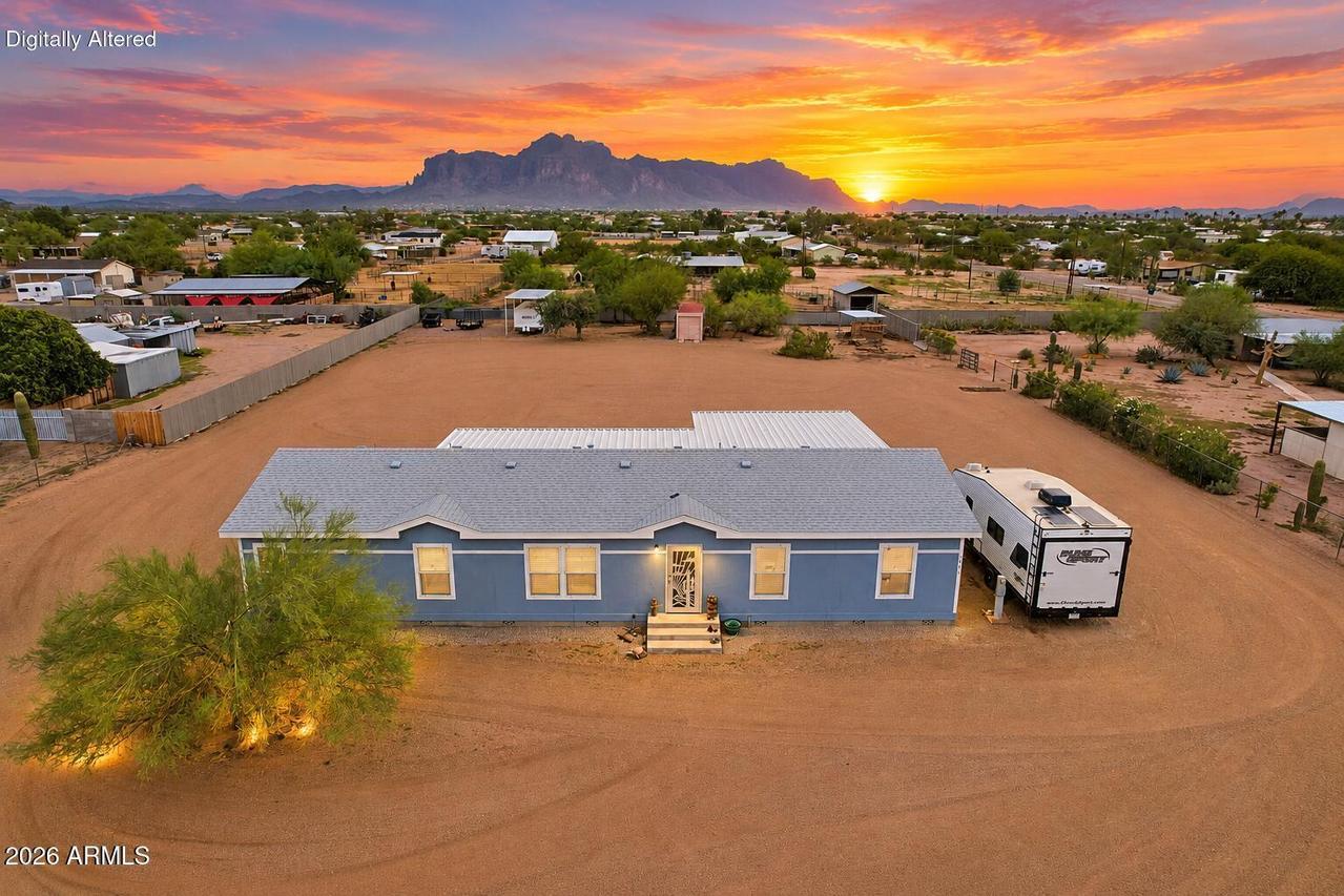 1495 N Valley Dr., Apache Junction, AZ 85120
